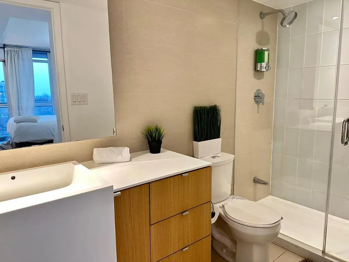 Apartamento Spacious 2Bdrms & 2Baths With 3 Real Beds Toronto Canadá